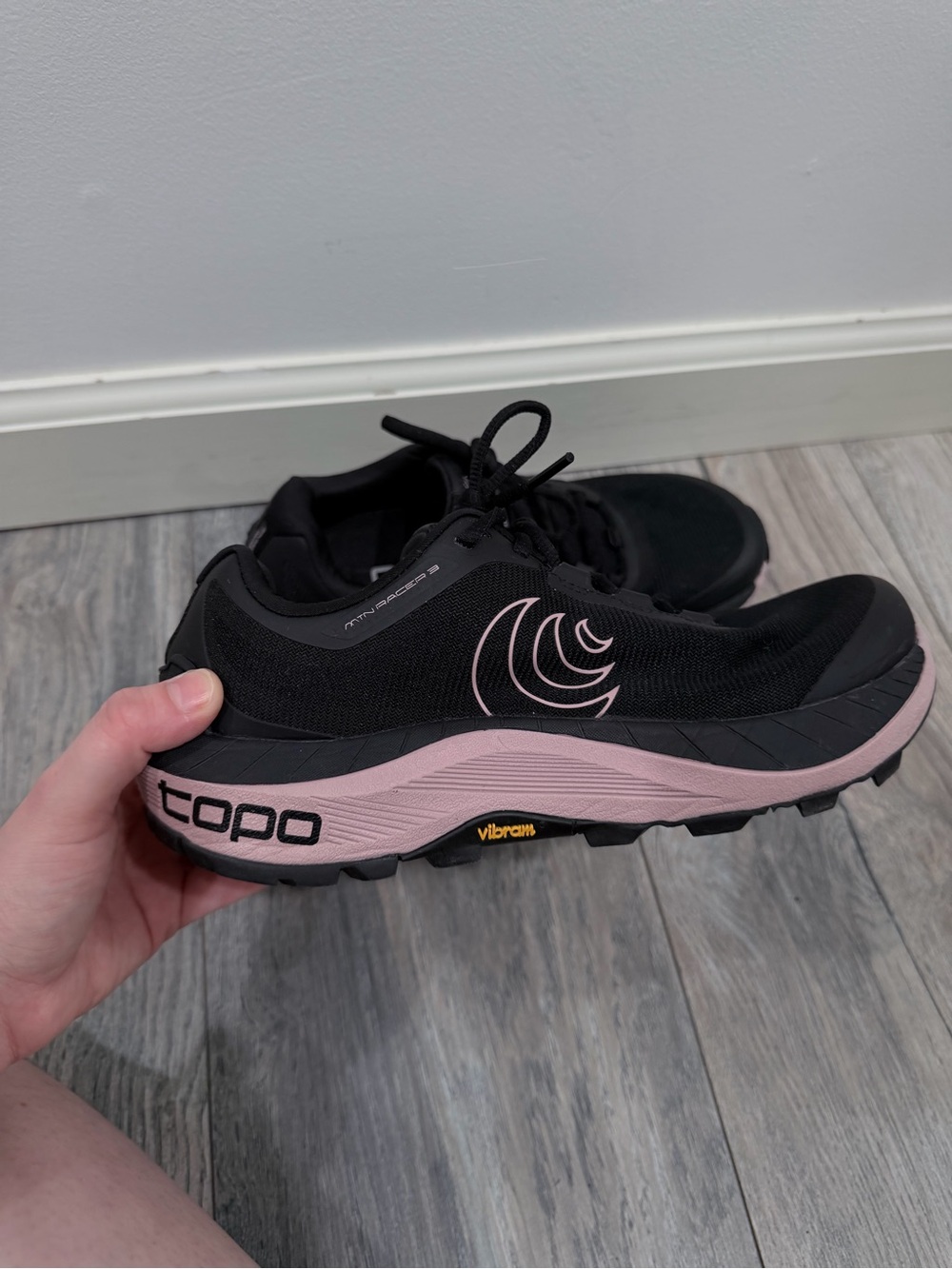 Topo Athletic MTN Racer 3 Trail Running Shoes Black Pink Size 6